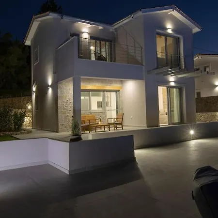 Ionion Theasis Kallisti ヴィラ Tsoukaládhes